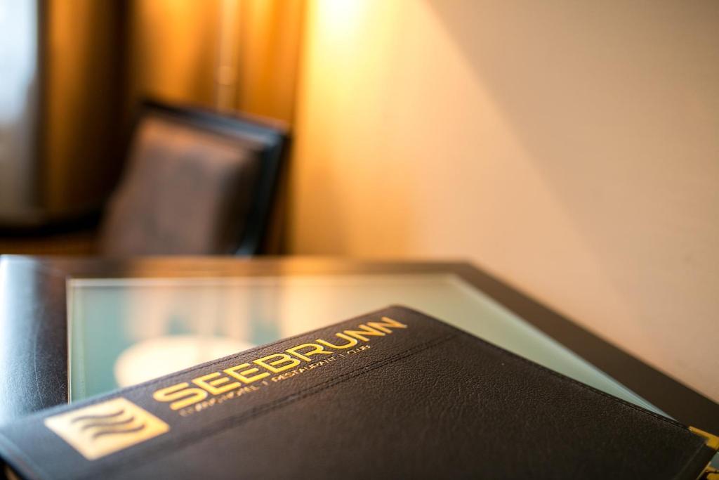 Hotel Seebrunn Am Wallersee Henndorf am Wallersee Extérieur photo